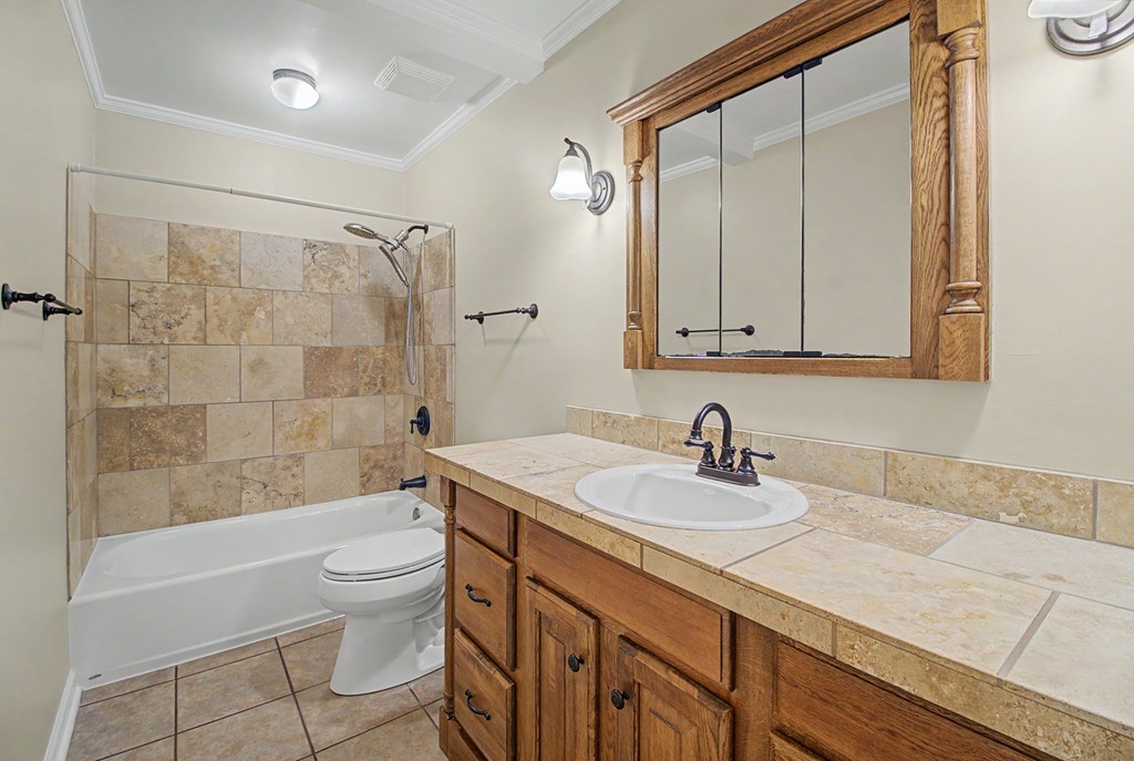 2114 Shadybrook Lane