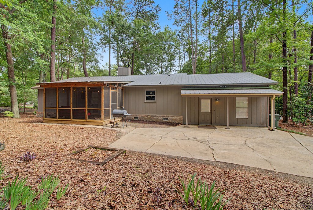2114 Shadybrook Lane