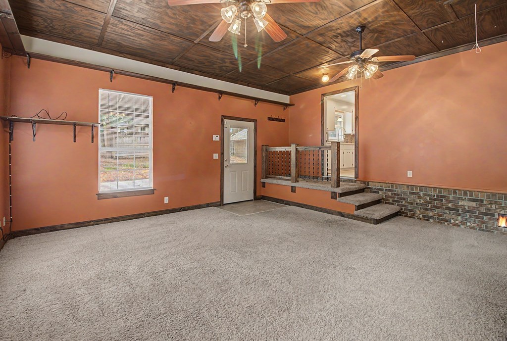 2114 Shadybrook Lane