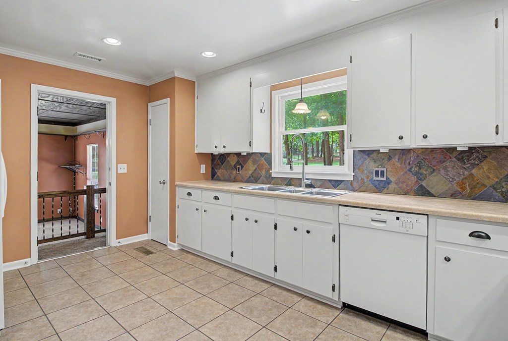 2114 Shadybrook Lane