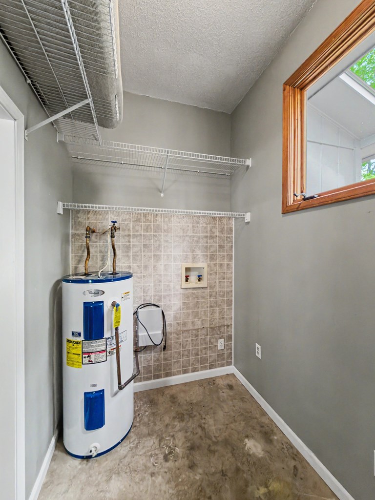 2114 Shadybrook Lane