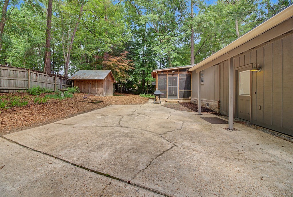 2114 Shadybrook Lane