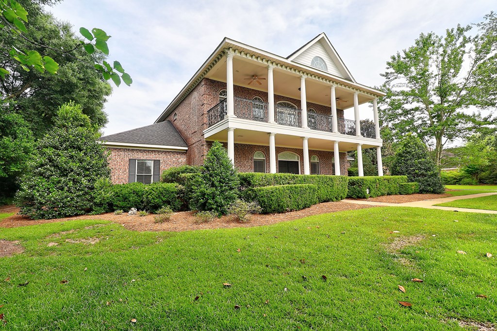 601 Edinburgh Way