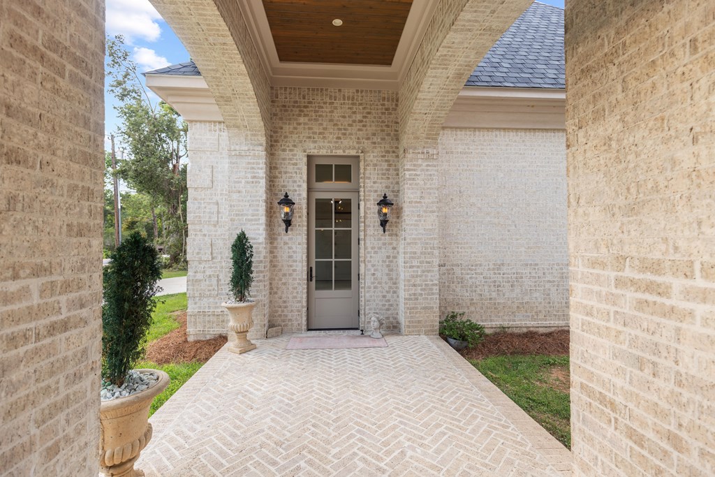 547 St. Francis Rd