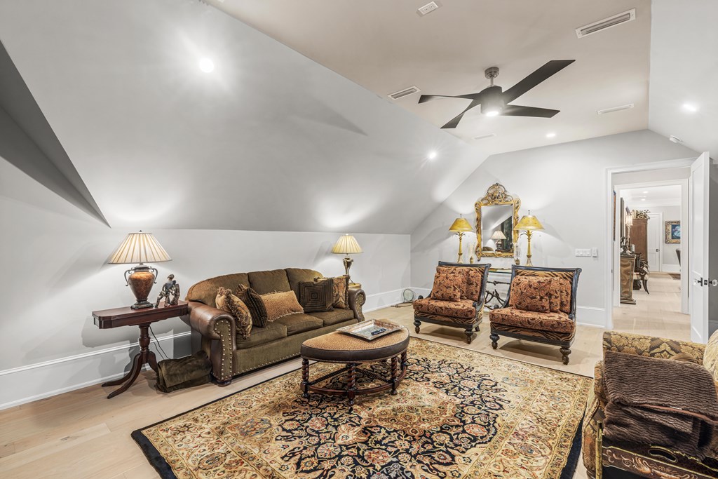 547 St. Francis Rd