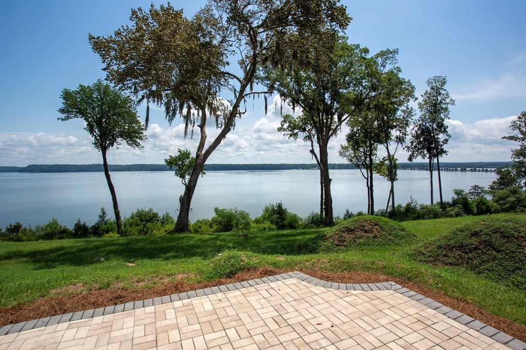 547 St. Francis Rd