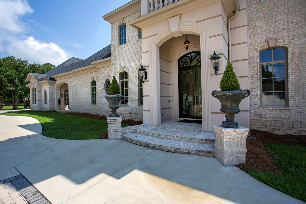 547 St. Francis Rd