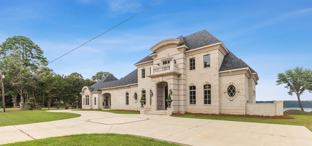 547 St. Francis Rd