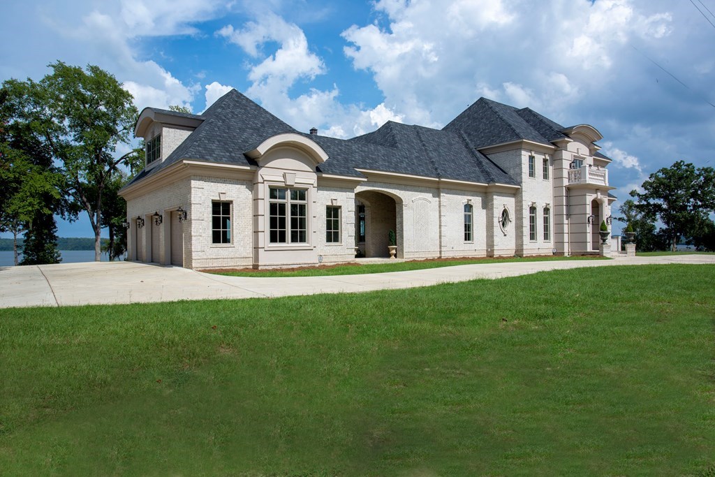 547 St. Francis Rd