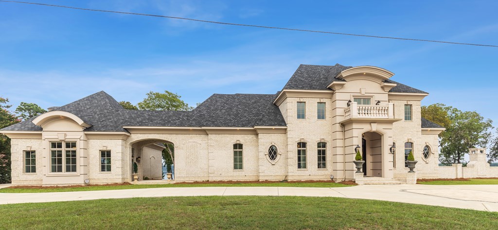 547 St. Francis Rd