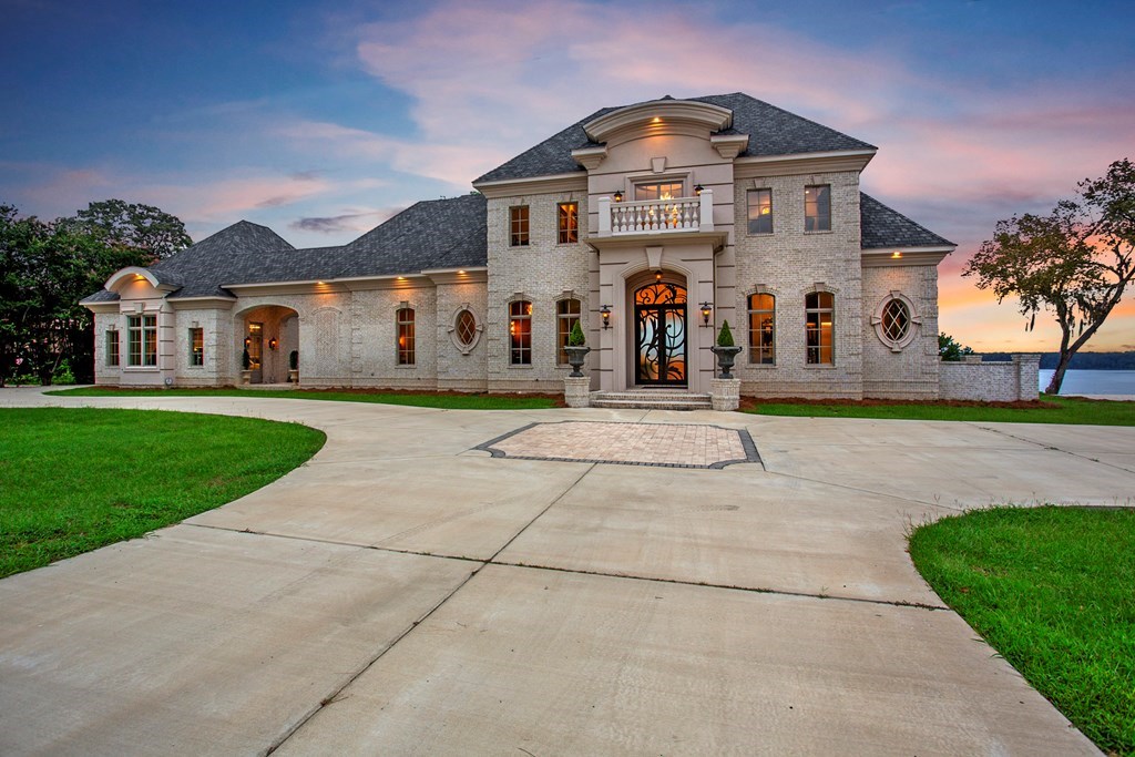 547 St. Francis Rd