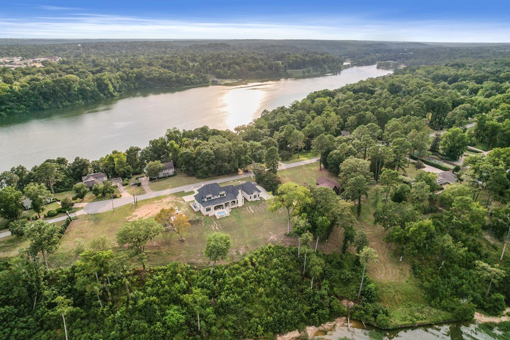 547 St. Francis Rd