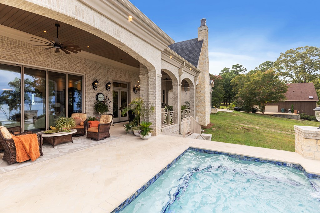 547 St. Francis Rd