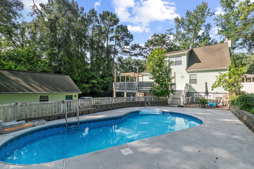 910 Derbyshire Dr.