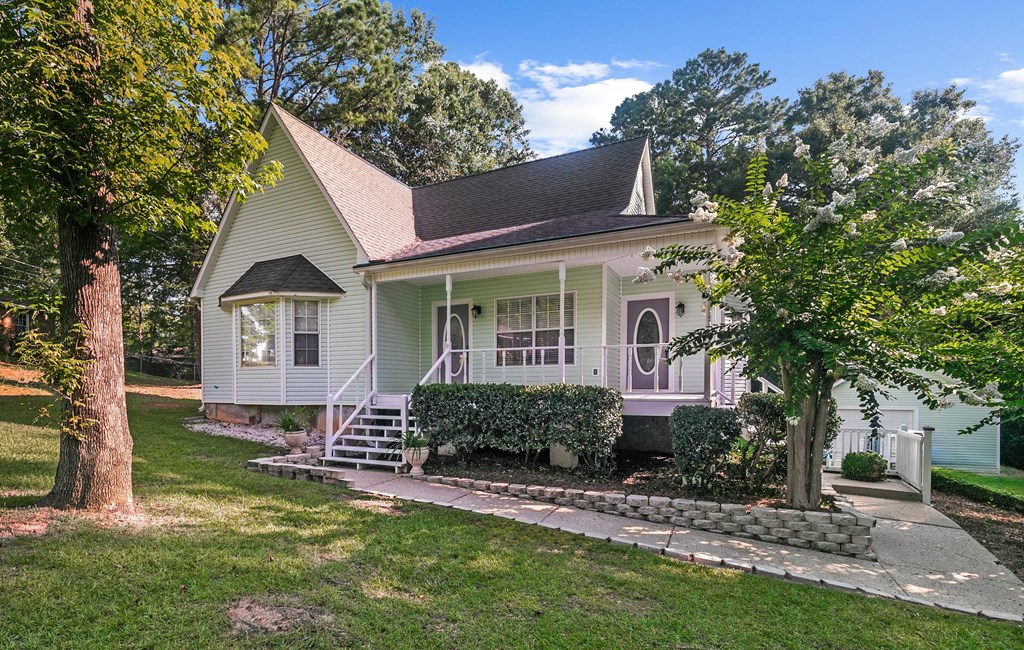 910 Derbyshire Dr.