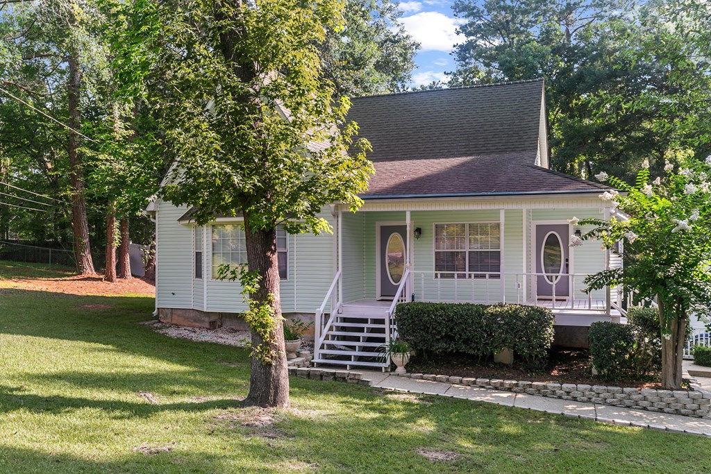 910 Derbyshire Dr.