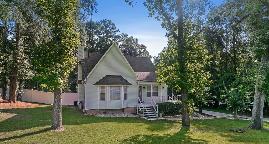910 Derbyshire Dr.