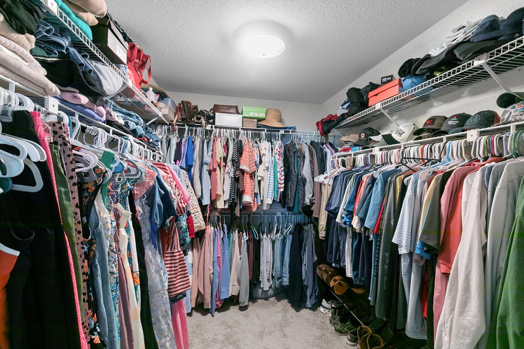 910 Derbyshire Dr.