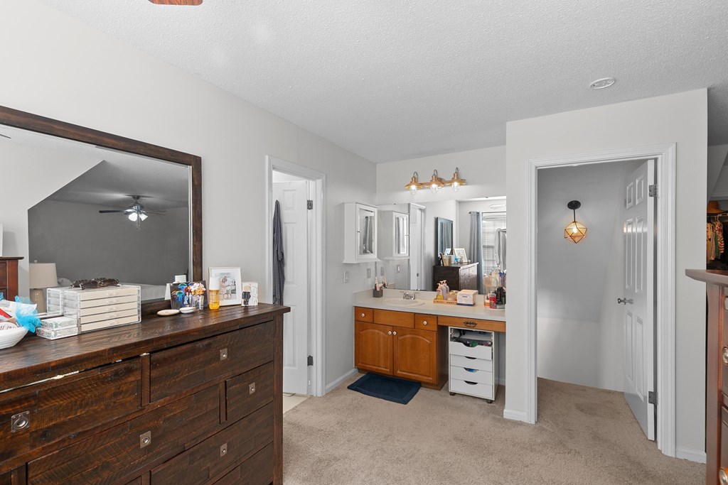 910 Derbyshire Dr.