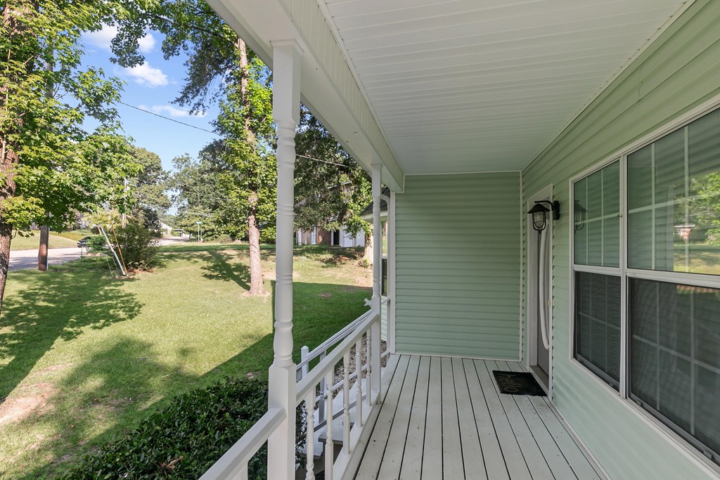 910 Derbyshire Dr.