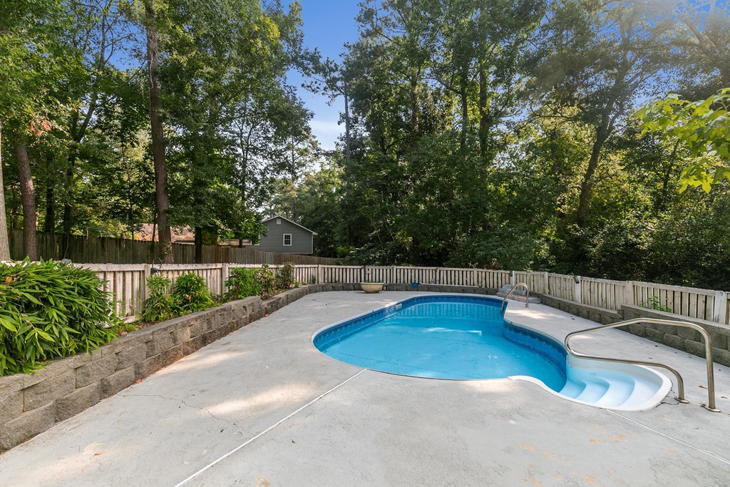 910 Derbyshire Dr.