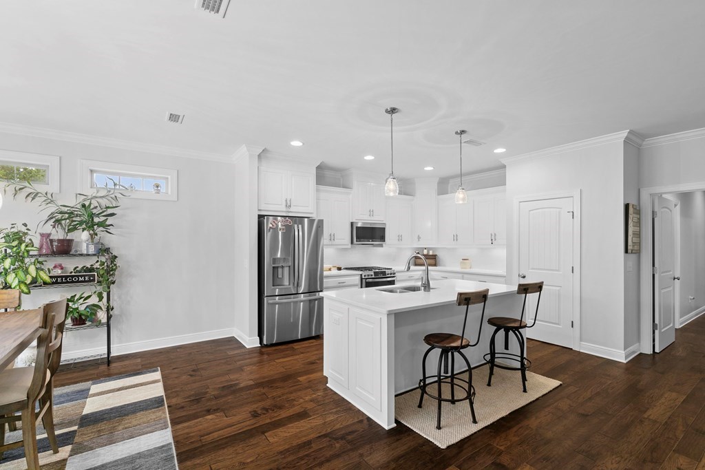 606 Billings Trail