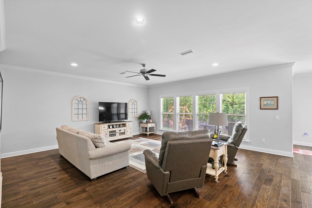 606 Billings Trail