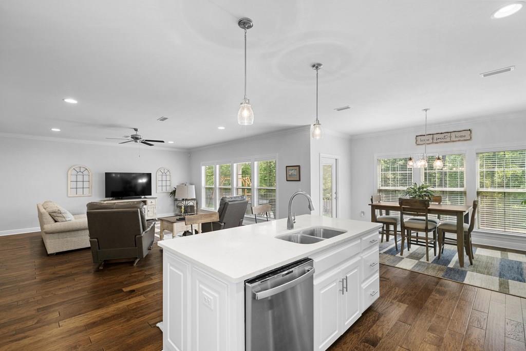 606 Billings Trail