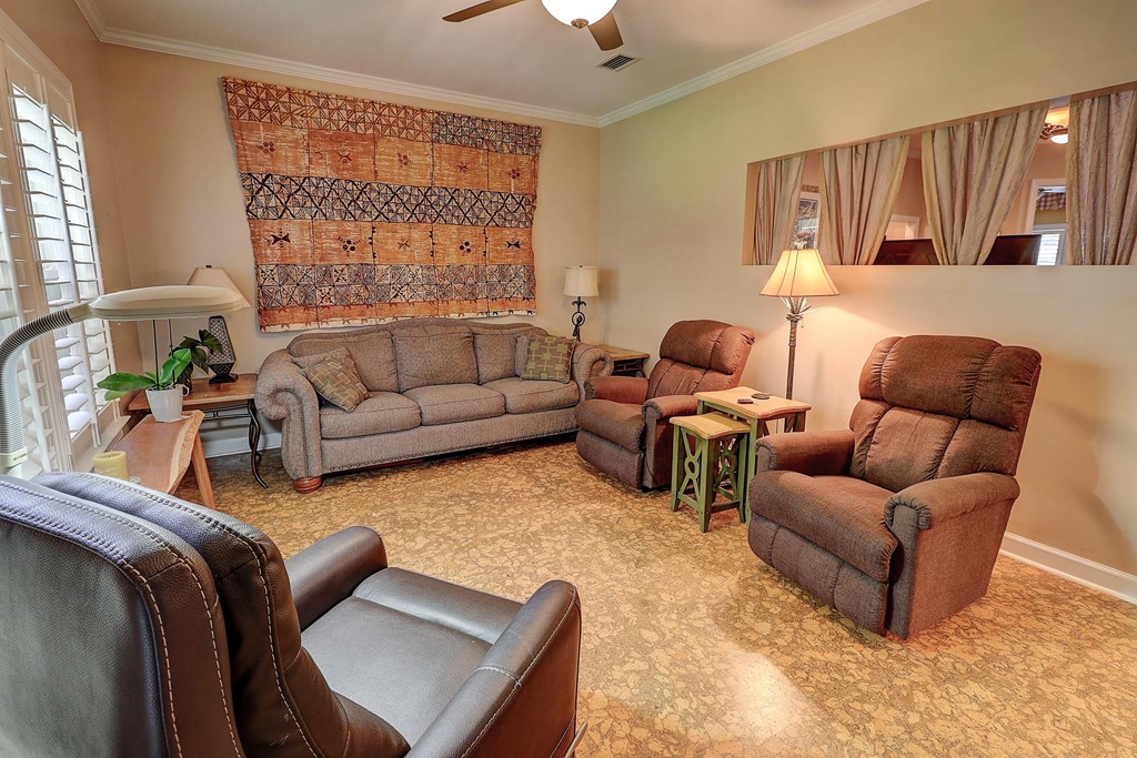 643 Westbrook Rd