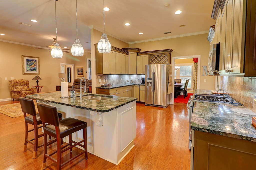 643 Westbrook Rd