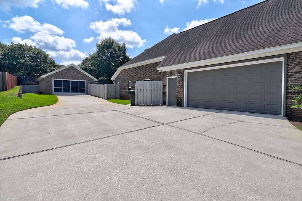 643 Westbrook Rd