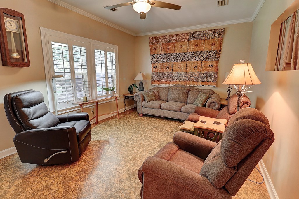 643 Westbrook Rd