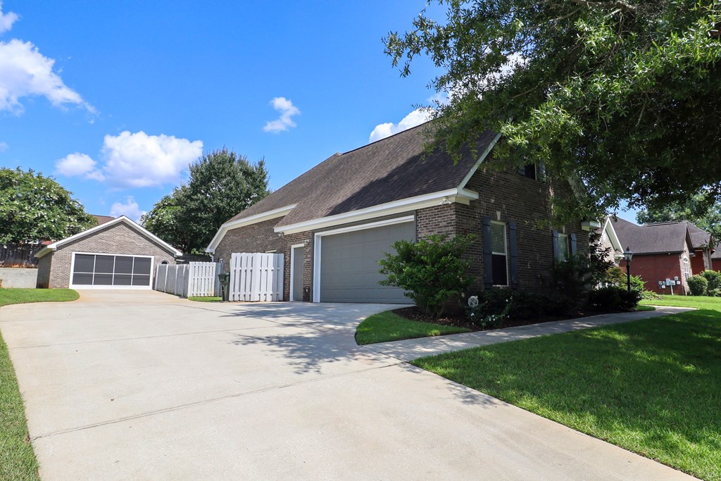 643 Westbrook Rd