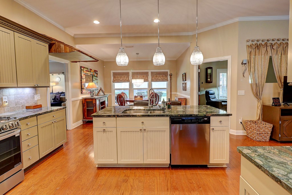 643 Westbrook Rd