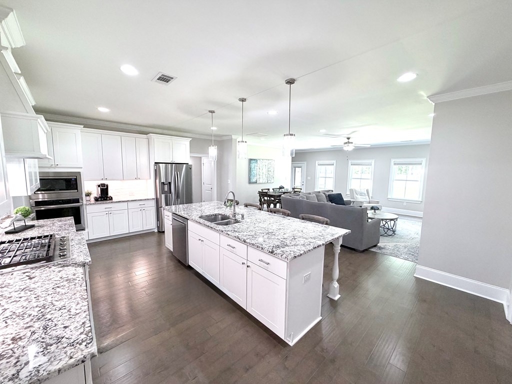 202 Billings Trail