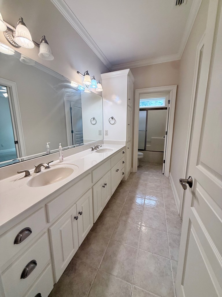 12 Harrington Ln