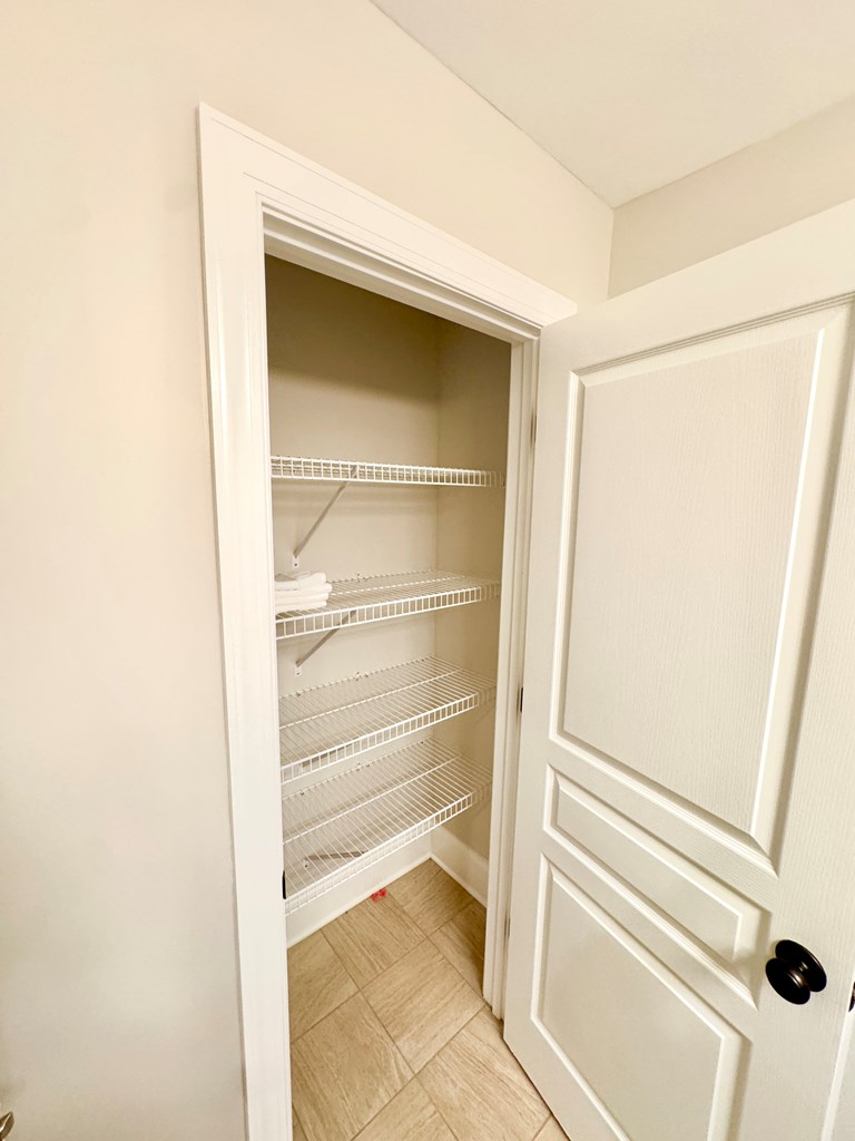 737 Queens Way