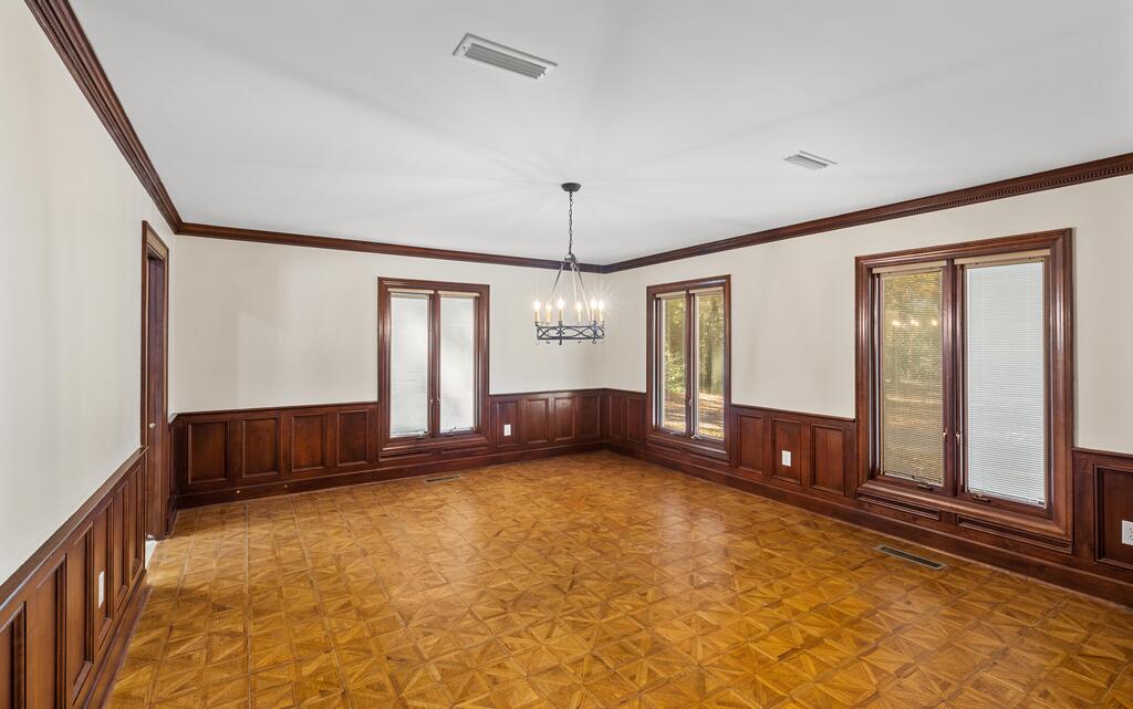 714 N Shady Lane