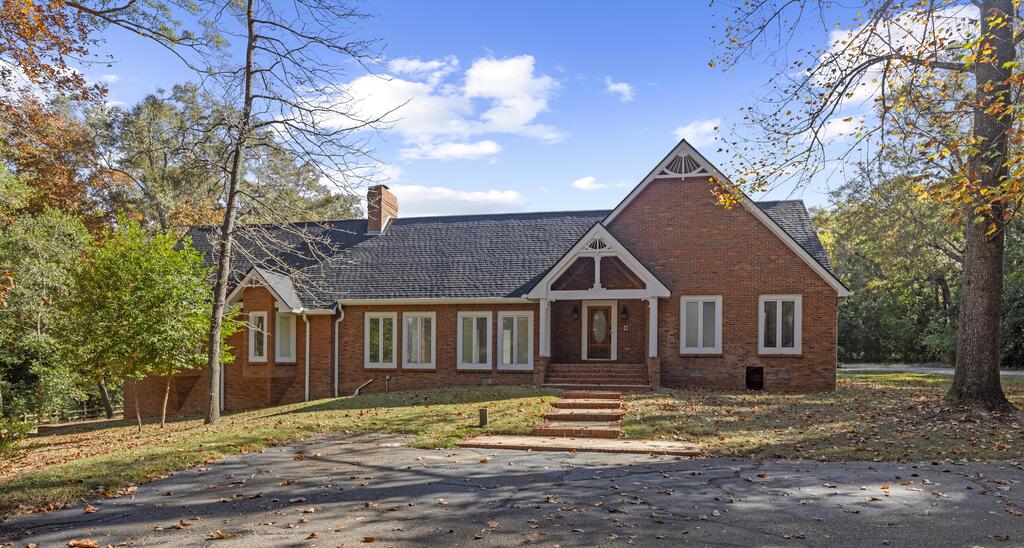 714 N Shady Lane