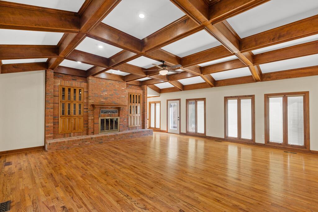 714 N Shady Lane