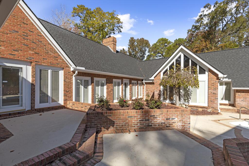 714 N Shady Lane