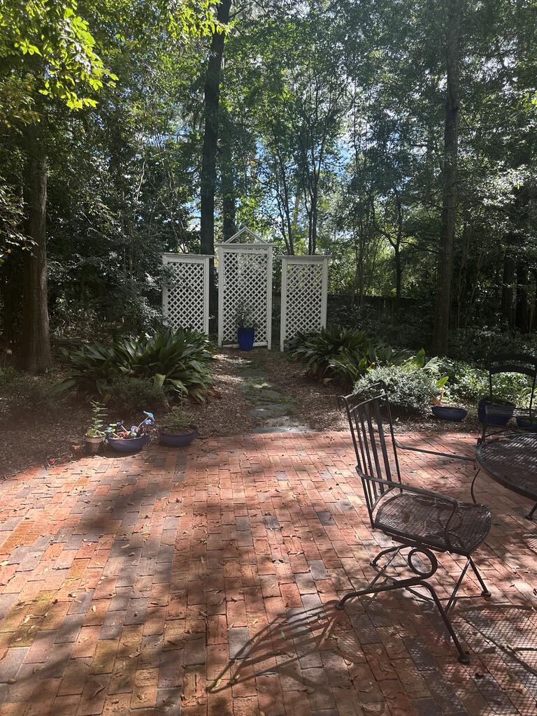 518 Riveredge Pky