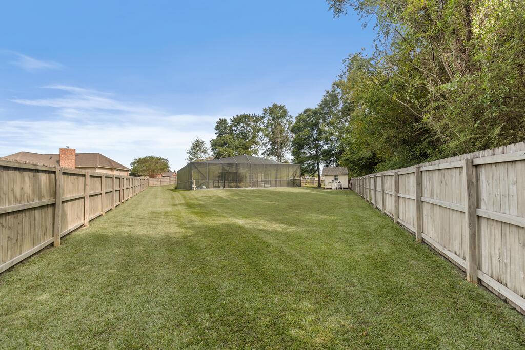 208 Glen Oaks Dr.