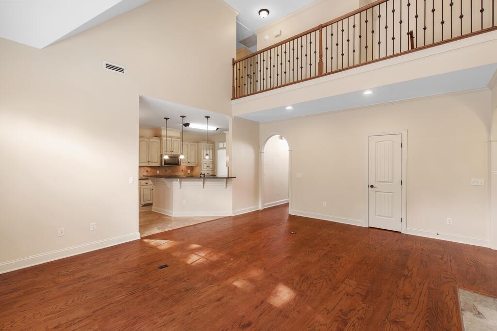 208 Glen Oaks Dr.