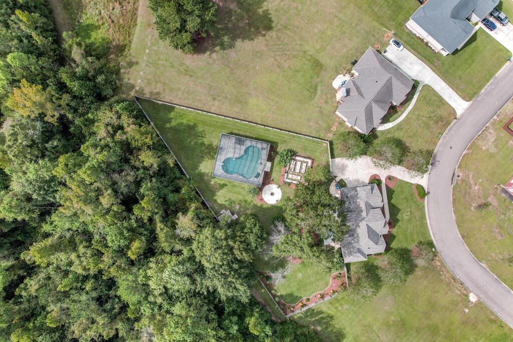 208 Glen Oaks Dr.
