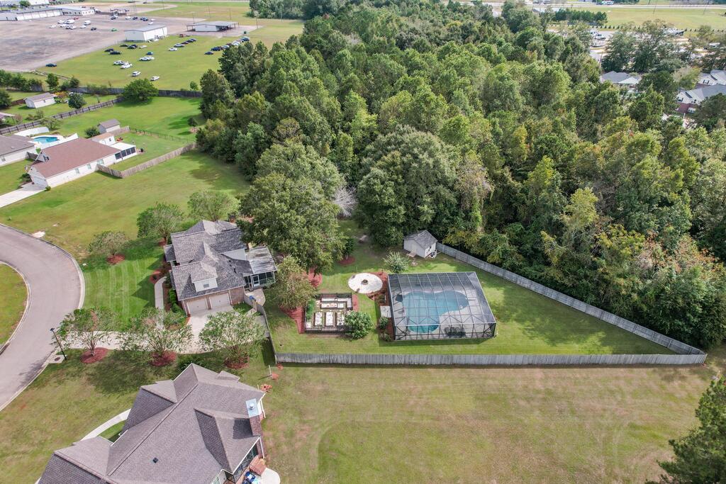 208 Glen Oaks Dr.