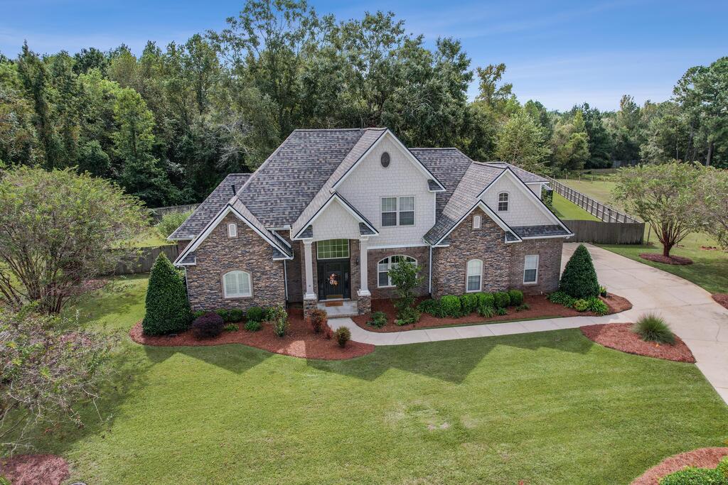 208 Glen Oaks Dr.