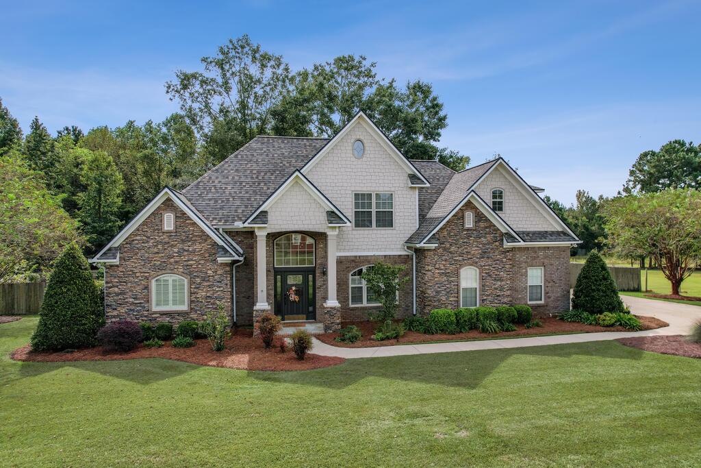 208 Glen Oaks Dr.