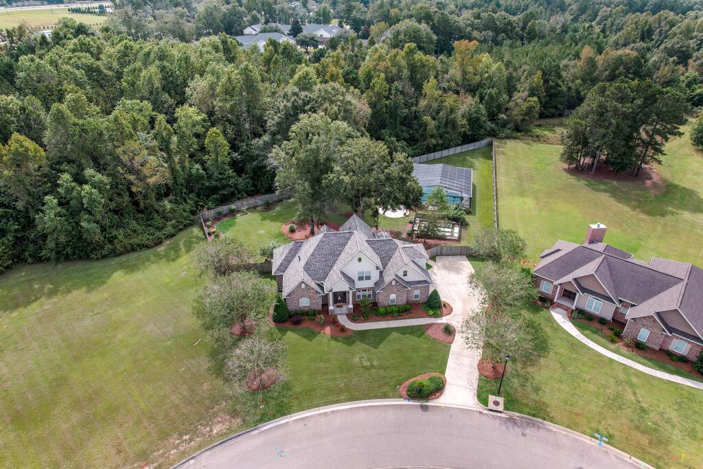 208 Glen Oaks Dr.
