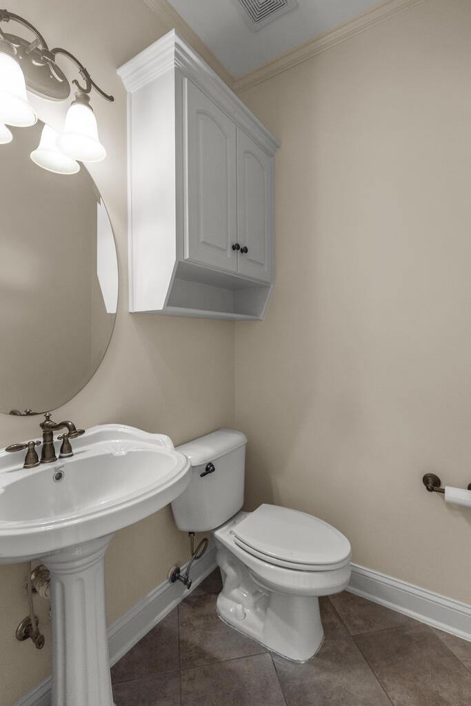 208 Glen Oaks Dr.